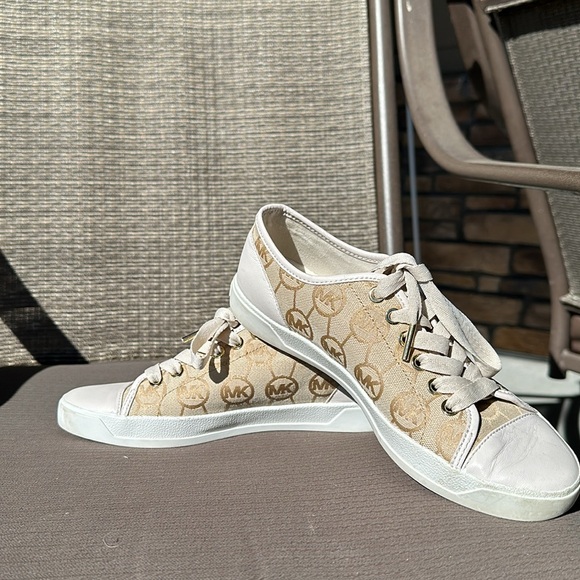 Michael Kors Shoes - Michael Kors Signature MK Leather Trim City Sneaker 6 1/2